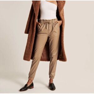Abercrombie & Fitch Tan Faux Leather Pull On Paper-Bag Waist Joggers. Size Sm.